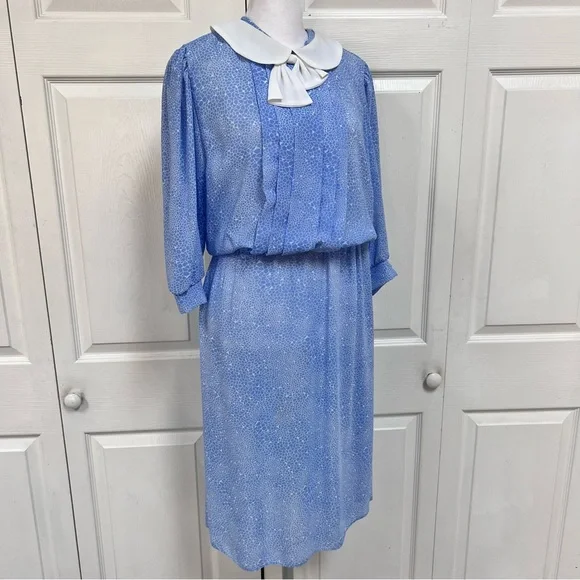 Alexis Petites Vintage Polyester Blue and White Dress Size 12 Alexis Petites Vintage Polyester Blue and White Dress Size 12